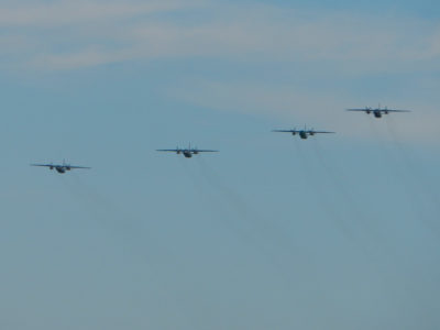 Вперше за чверть століття льотчики-транспортники літали у складі загону  