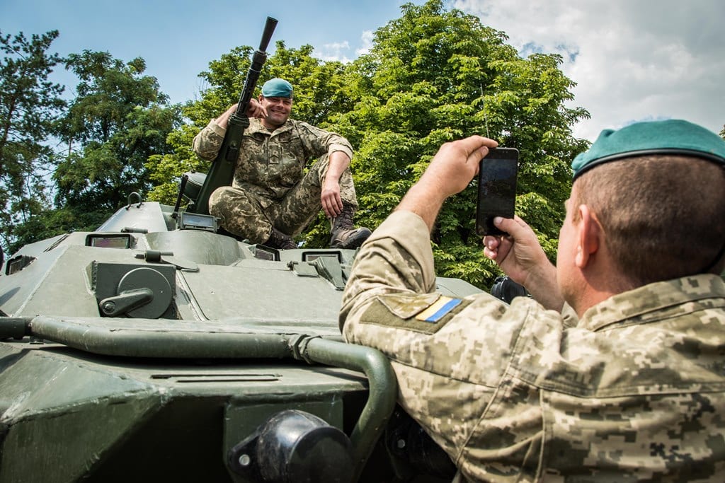 У прифронтовому Маріуполі відзначили День Військово-Морських Сил ЗС України