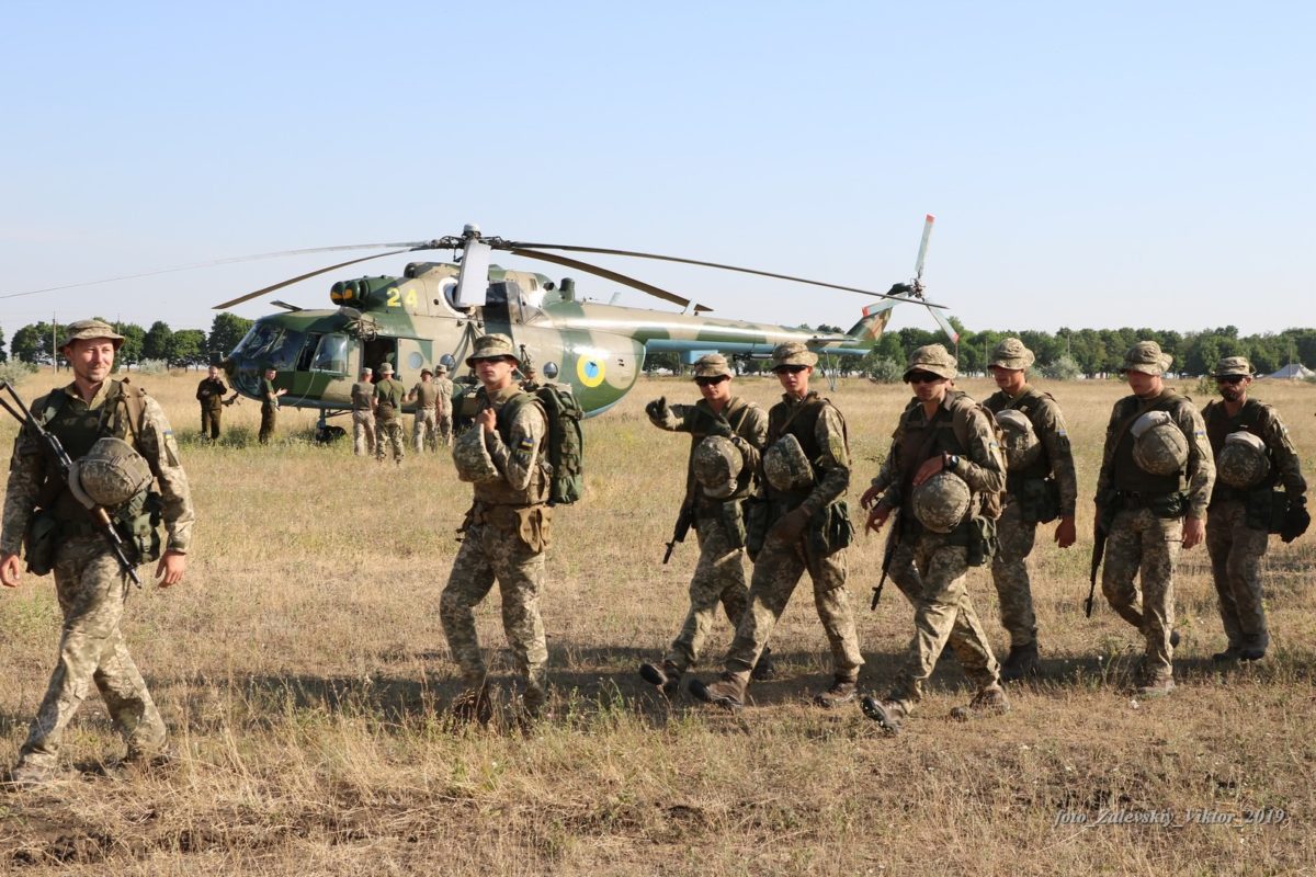 «Важка» рота морської піхоти відпрацювала безпарашутне десантування на Міжнародних навчаннях «Сі Бриз-2019»