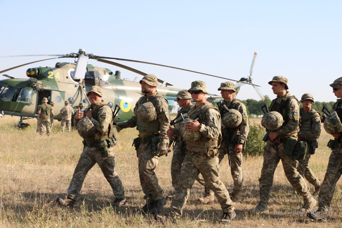 «Важка» рота морської піхоти відпрацювала безпарашутне десантування на Міжнародних навчаннях «Сі Бриз-2019»
