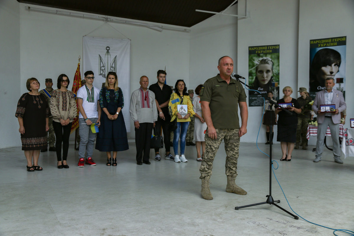 У Рівному військовослужбовців ОК «Захід» нагородили орденом «Народний Герой України»