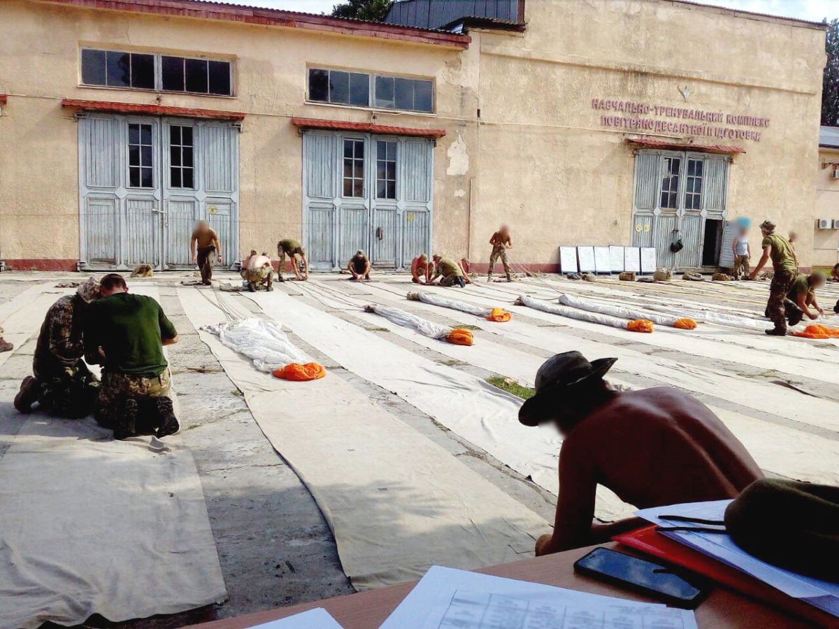 Розвідники з Одеси десантувалися на Тернопільщині