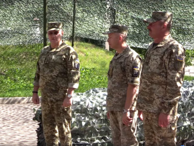 Хомчак представив особовому складу нового командувача Обʼєднаних сил  