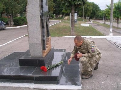 Символи пам’яті: 2 серпня українські десантники вшановують загиблих побратимів  