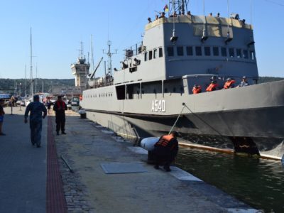 Катери українських ВМС прибули до Варни  