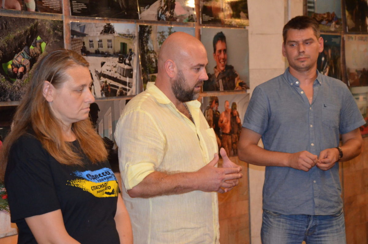 В Одесі зі сльозами на очах згадали Іловайську трагедію