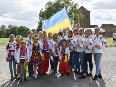 На фестивалі «З країни в Україну» підтримали військовополонених моряків  