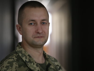 Як українець «натовців» учив  