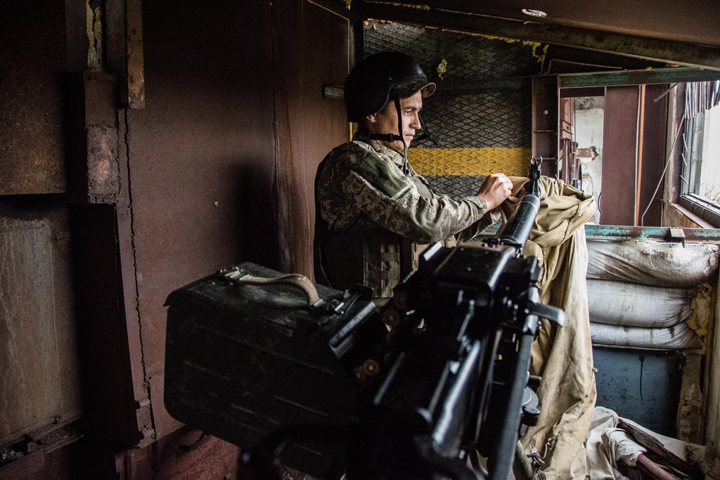 Мешканці Мар’їнки можуть бути спокійні, поки ми їх обороняємо