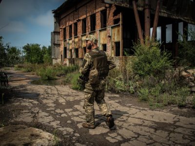 Мешканці Мар’їнки можуть бути спокійні, поки ми їх обороняємо