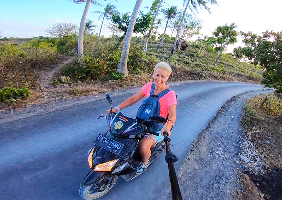 Саксофоністка, спортсменка, мандрівниця