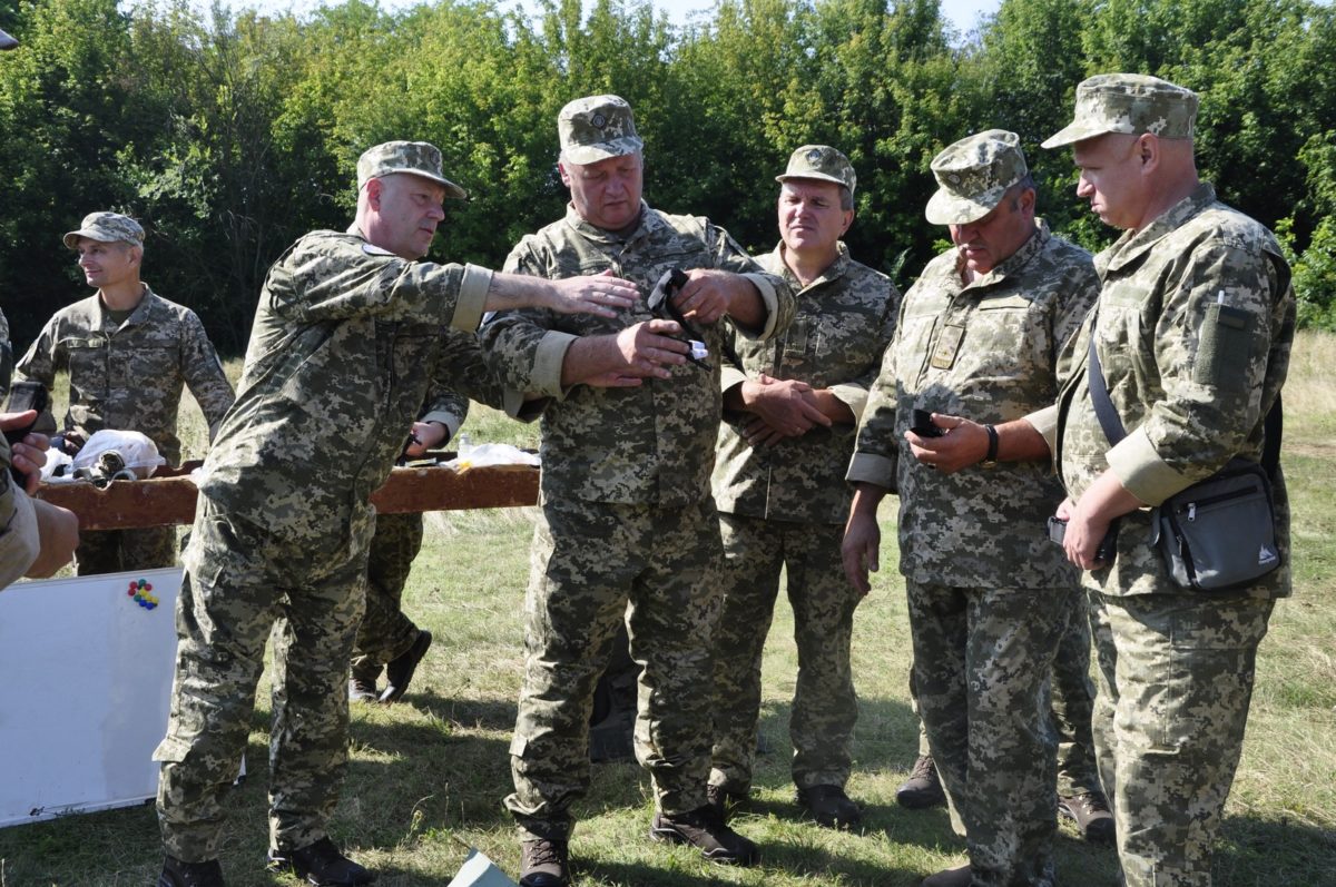 В Умані побільшало людей в одностроях