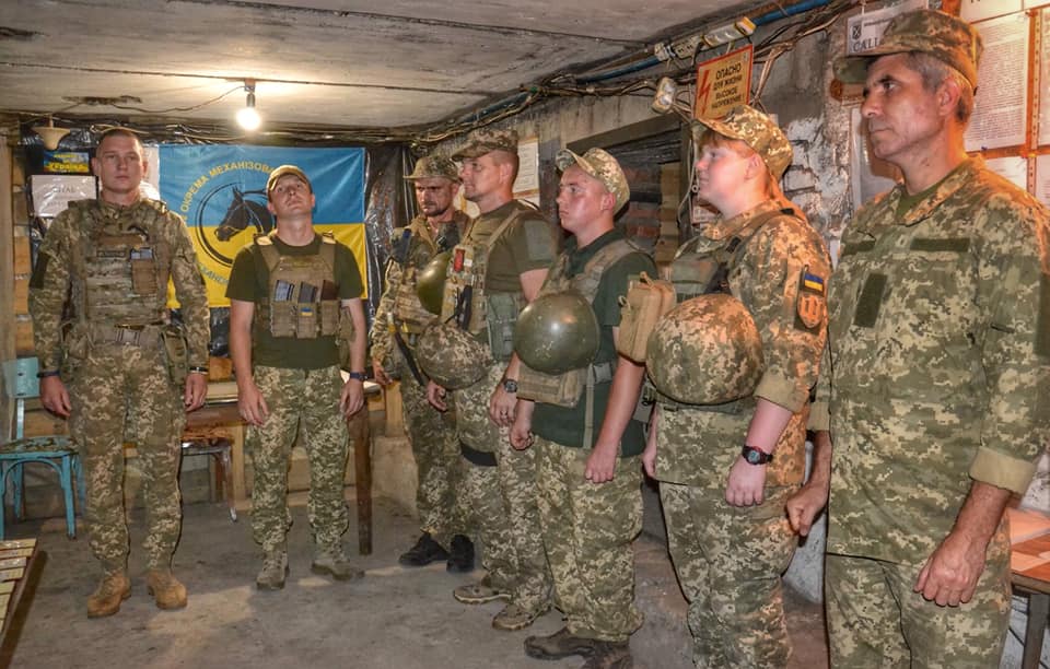 Напередодні Дня Незалежності України військовослужбовців 92-ї омбр нагороджено відомчими відзнаками