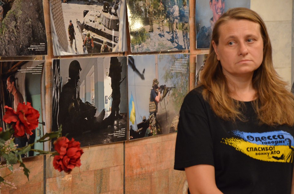 Під час виходу з-під Іловайська медик Аня дістала шість поранень