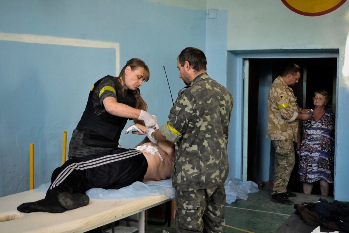 Під час виходу з-під Іловайська медик Аня дістала шість поранень