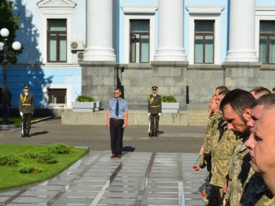 Загиблих співробітників МВС і військових Нацгвардії вперше вшанують разом із полеглими військовослужбовцями ЗСУ  