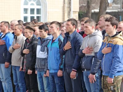 Понад 800 юнаків із Одещини одягнуть восени військові однострої  