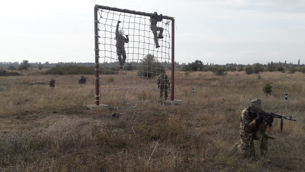 Майбутні розвідники та спецпризначенці вночі подолали 30 км пересіченою місцевістю