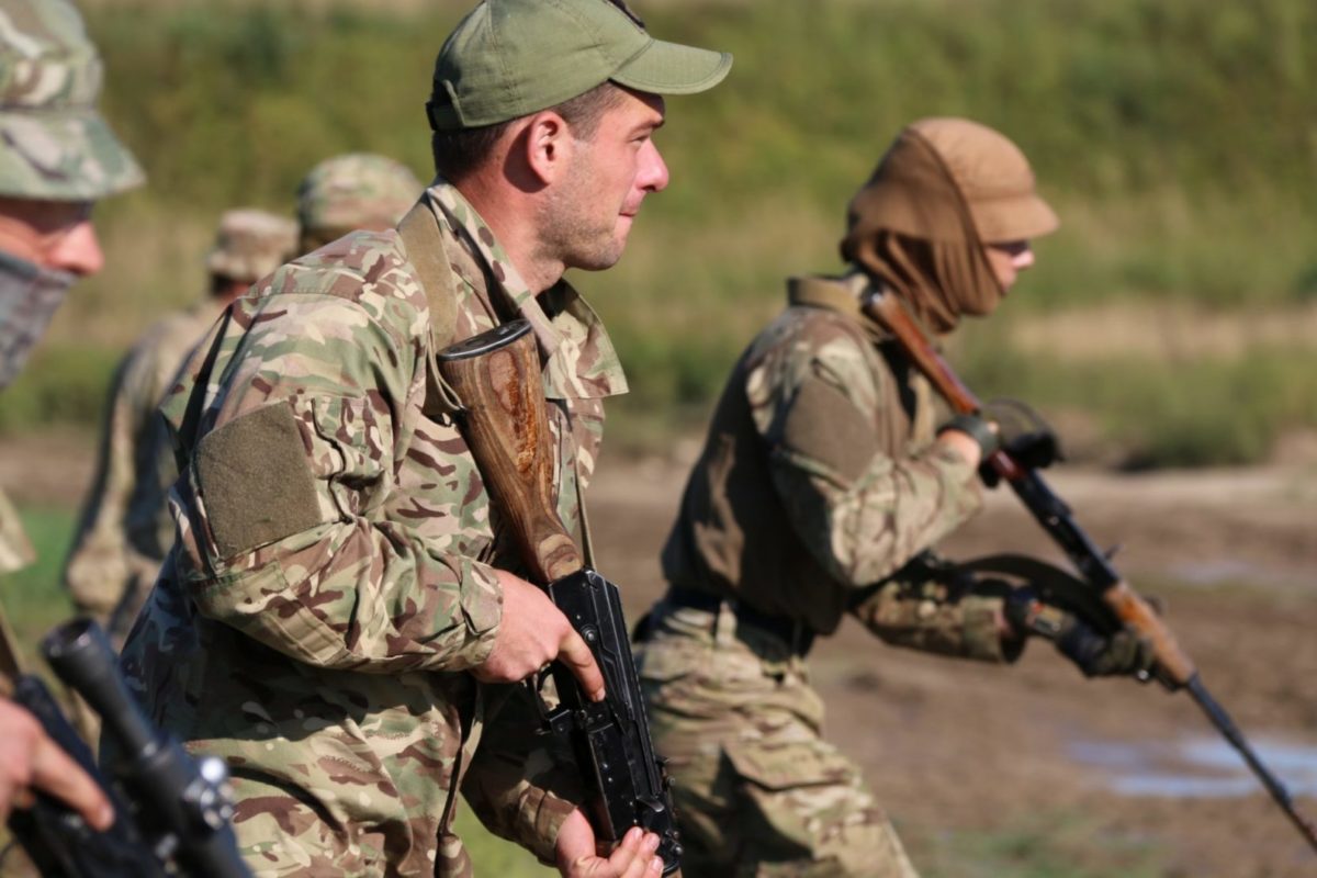 Перед десятикілометровим марш-кидком розвідники не спали добу