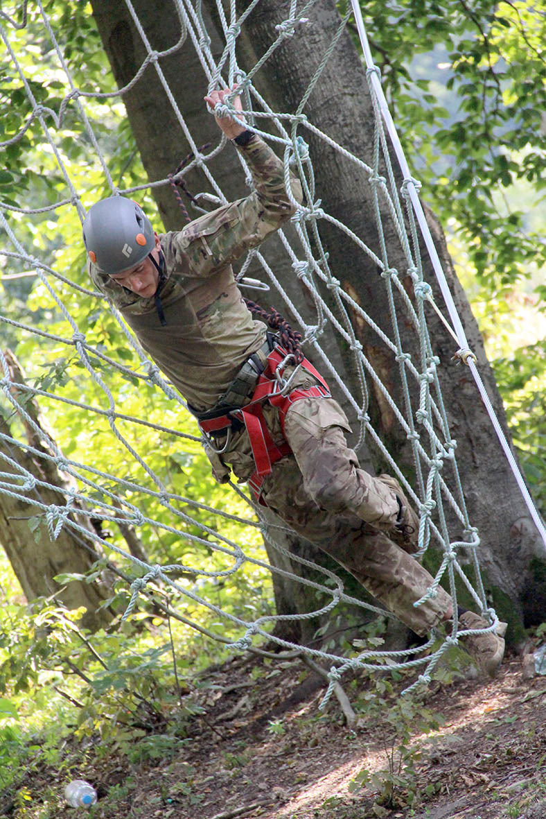 Змагання на найкращий розвідувальний взвод: день перший — «смуга розвідника»