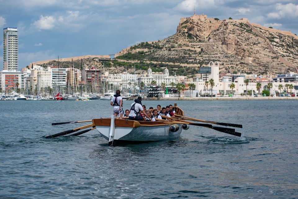 Щоб розпустити вітрила на «Амеріго Веспуччі», потрібно 150 моряків