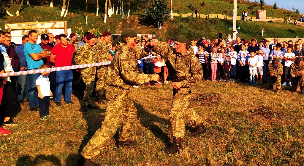 Як львівські десантники на пироги їздили!