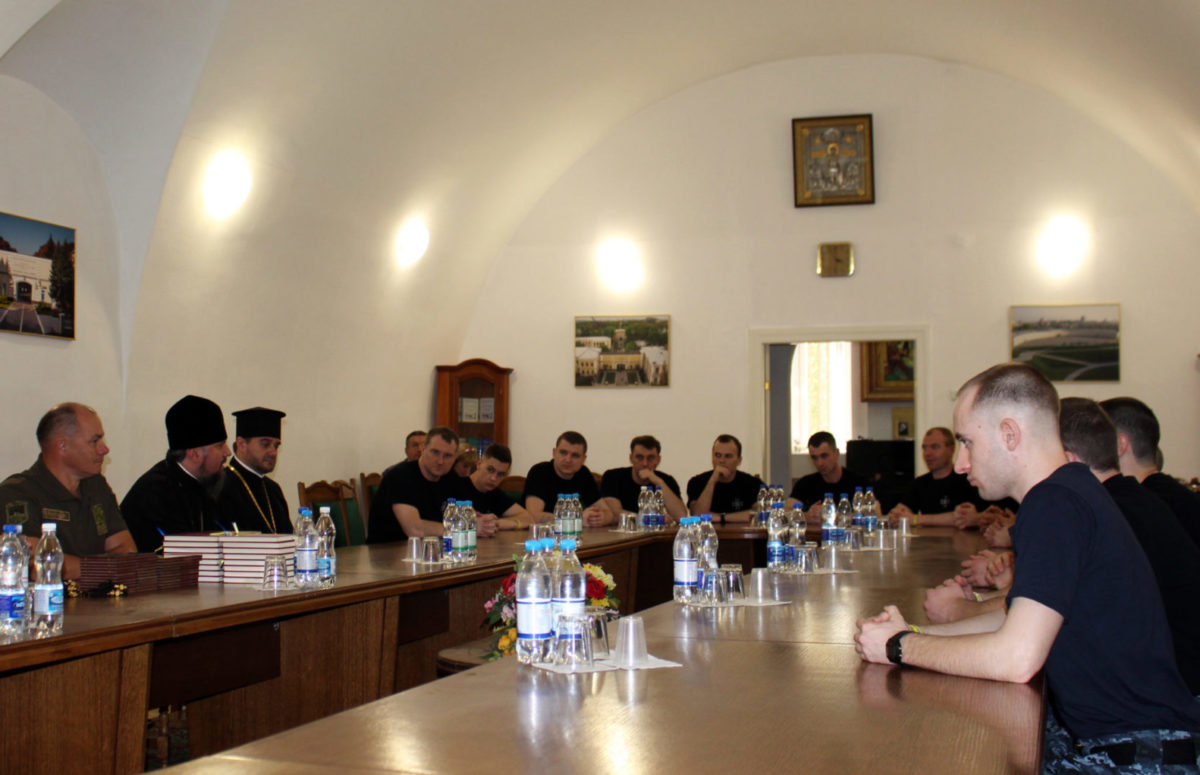 Митрополит Епіфаній визволеним морякам: «Ви – новітні герої України, приклад незламної сили духу українців»