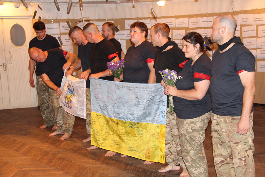 Бійці АТО/ООС зіграли у виставі «Голоси»