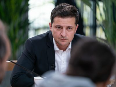 Надання Україні військової допомоги з боку США було розблоковано після зустрічі з віцепрезидентом США у Варшаві — Зеленський  