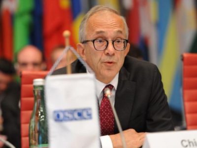 Голова Спеціальної моніторингової комісії ОБСЄ Чевік привітав початок розведення сил і засобів у районі Золотого  