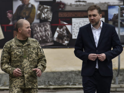 Міністр оборони України відвідав командування Десантно-штурмових військ  