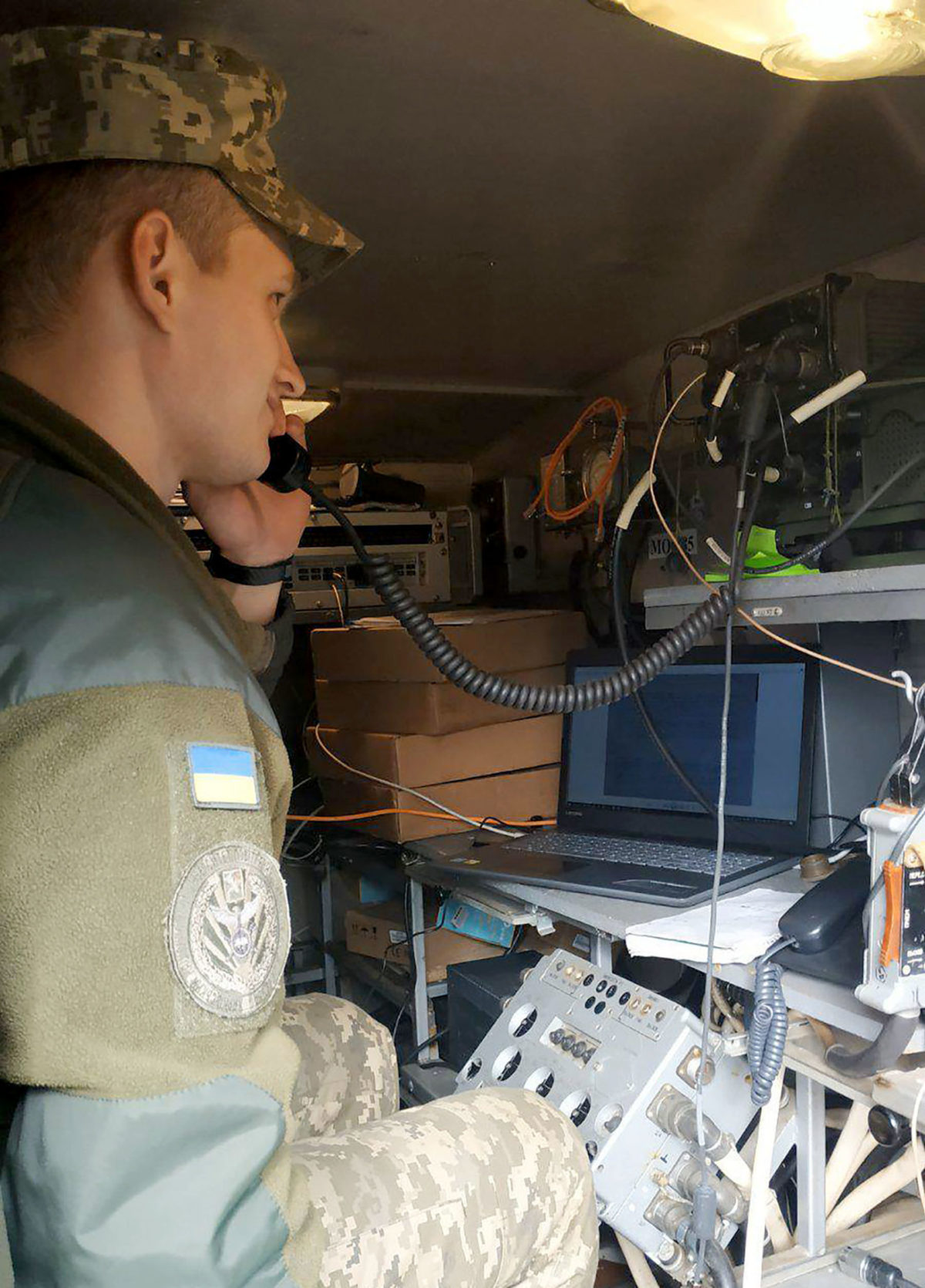 Як курсанти вчаться працювати на системах «Ореанда», Aselsan та Harris