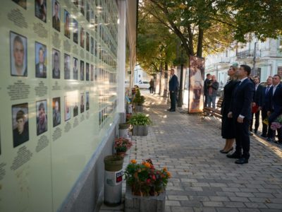 Володимир Зеленський ушанував пам’ять загиблих захисників України  