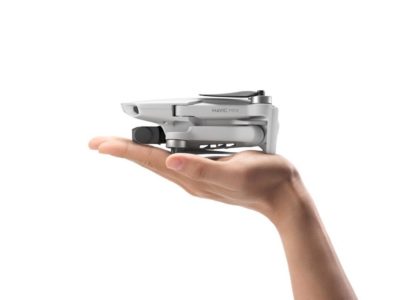 У США презентують найменший дрон вагою 249 грамів  