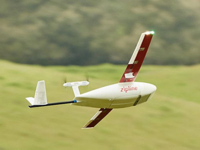 Безпілотники Zipline здійснили поставку медикаментів на поле бою  