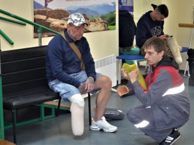 На столичному Подолі виробляють протези за міжнародними стандартами  