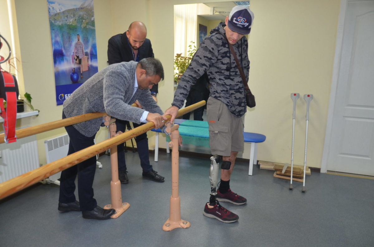 На столичному Подолі виробляють протези за міжнародними стандартами