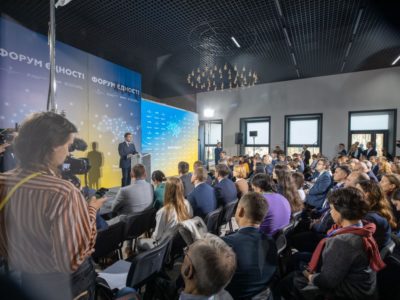 Президент назвав етапи досягнення миру в Україні  