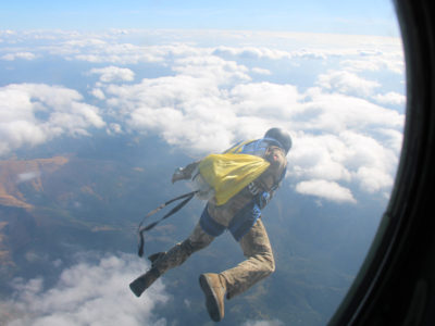 Дебютний стрибок із парашутом на Говерлу  