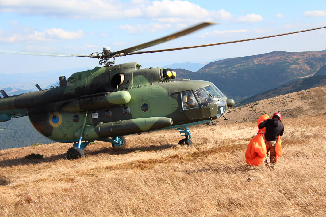 Дебютний стрибок із парашутом на Говерлу