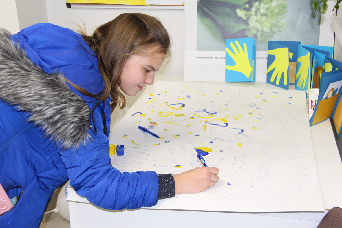 Більше 150 школярів відвідади Львівський центр надання послуг учасникам бойових дій та подякували своїм захисникам