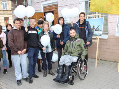 Більше 150 школярів відвідади Львівський центр надання послуг учасникам бойових дій та подякували своїм захисникам  
