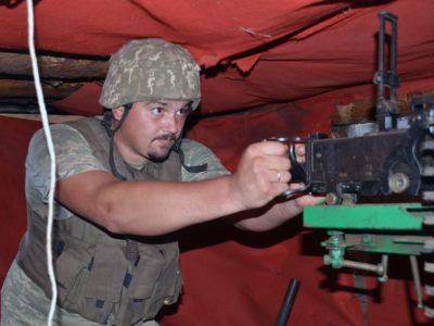 Вони воюють із тризубом на патчі  