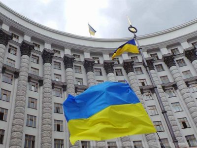 В Україні на час воєнного стану скасували кольорові карантинні зони  