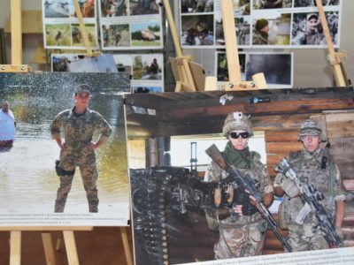 Про життя, війну і людину в погонах розповідає виставка військових світлин у Чернігові  