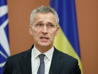 Угорське питання не повинно заважати співпраці з Україною — генсек НАТО  