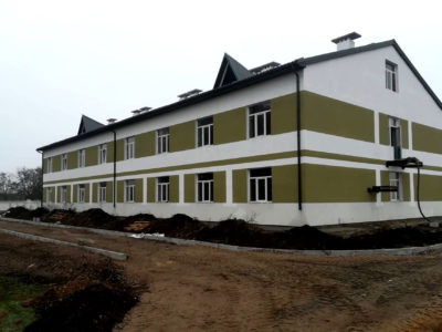 Як у степу зростає військове містечко  