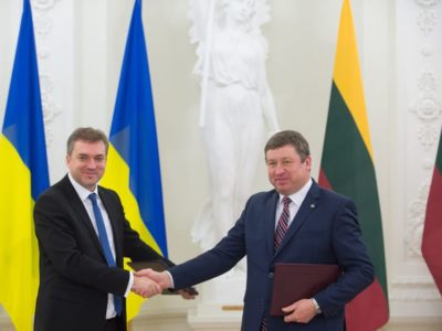 Міністр оборони України підписав домовленості  з оборонними відомствами Литви та Естонії  