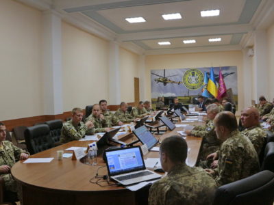 Майбутнім вертолітникам потрібні нові авіаційні тренажери  