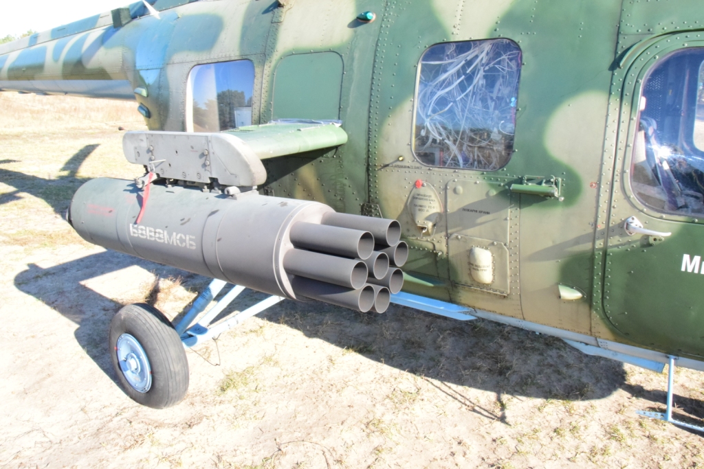 Випробування Мі-2МСБ  з  новітнім ракетним озброєнням, шоломом та окулярами